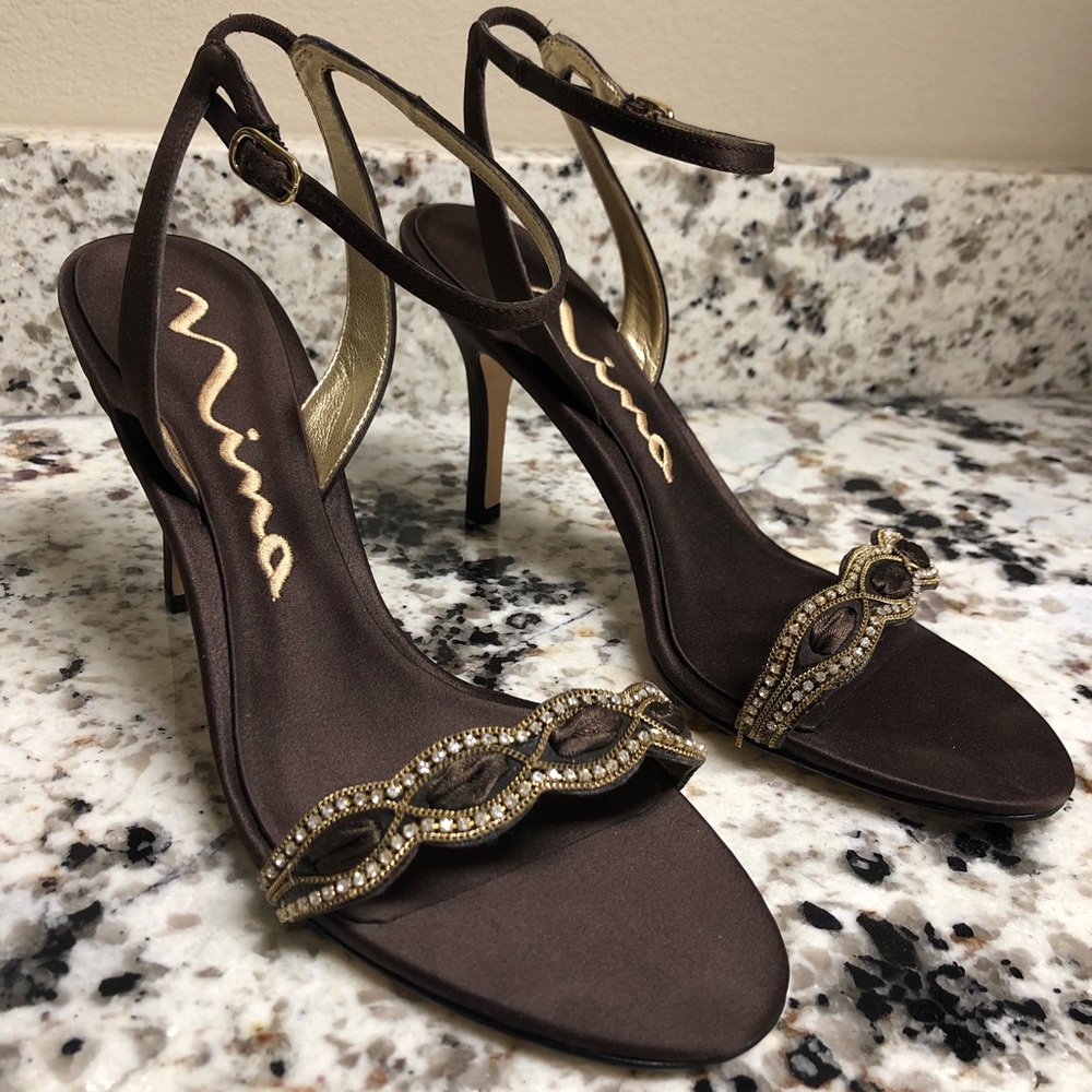 ✨Gorgeous Brown & Gold High heels✨